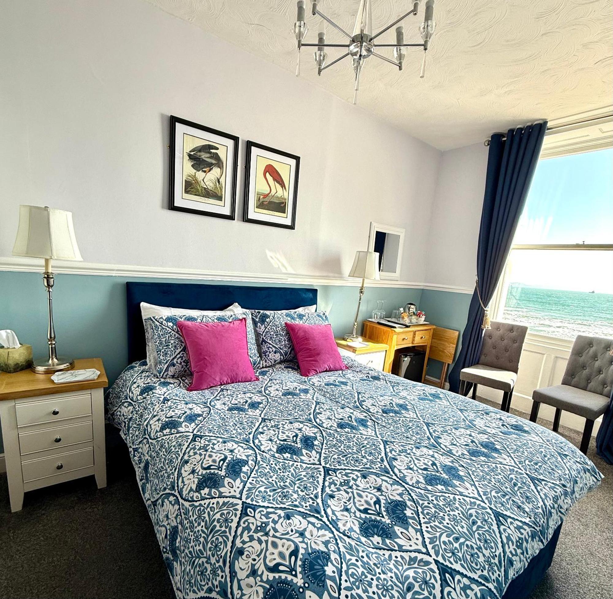 The Angove - Adults Only 3*